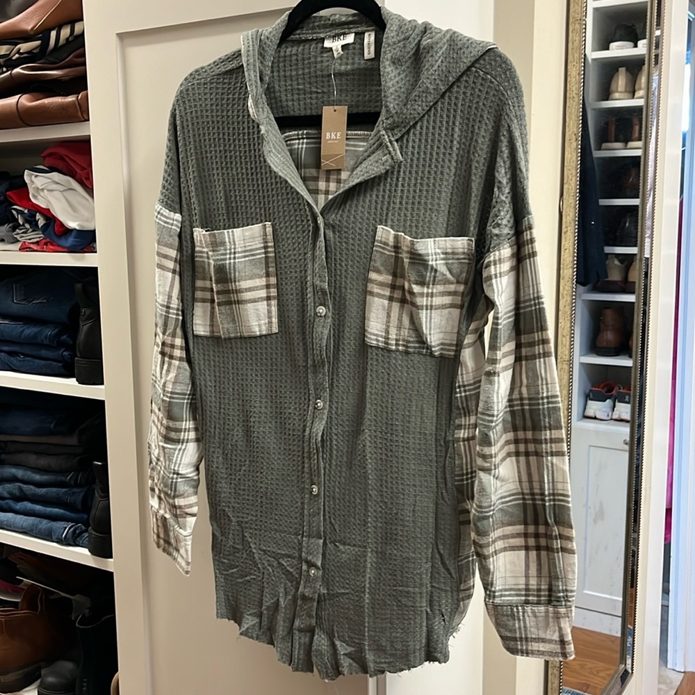 BKE, Boyfriend style long sleeve top with hoody, olive color.